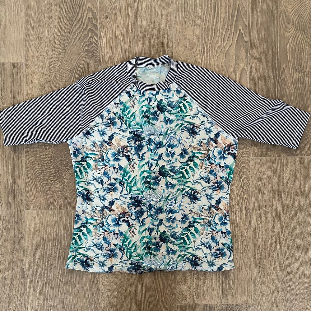 Prana Women's Rashguard Size S EUC